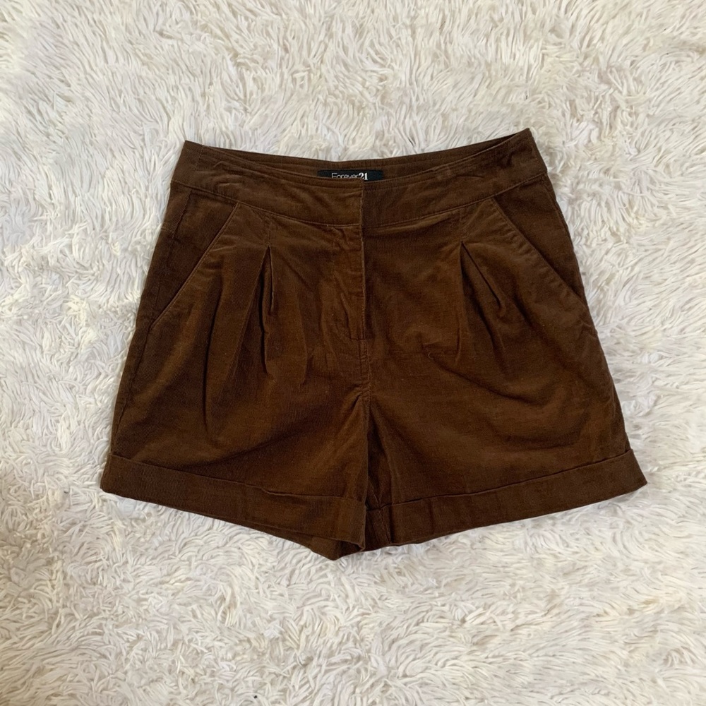 🦋Pleated corduroy shorts
